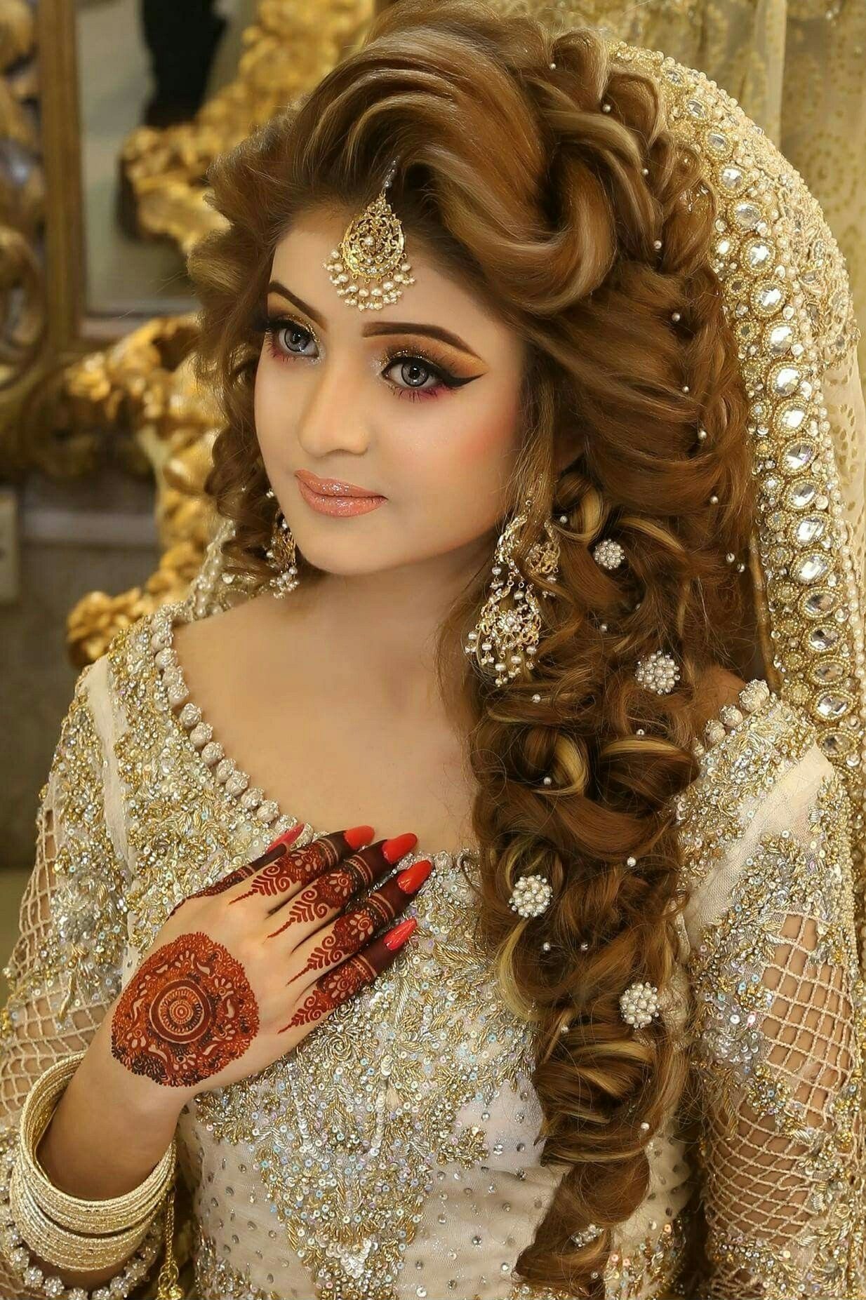 Diya Bridal Makeup